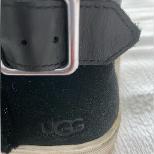 Black UGGS size 8 women’s winter boots
